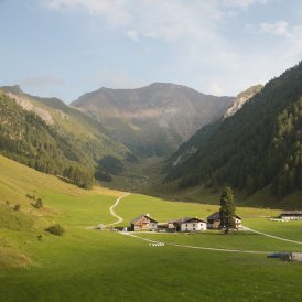 The Alpengasthof Kasern in the Schmirntal Valley, © Tirol Werbung/Bert Heinzlmeier
