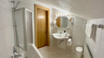 Badezimmer Appartement Sattelkopf, © App. Sattelkopf