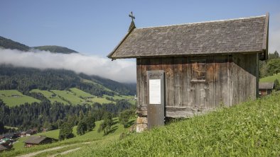 Alpbacher Heimatweg Kapelle mit landschaft, © Alpbachtal Tourismus / Shoot & Style