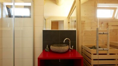 Badezimmer mit Sauna