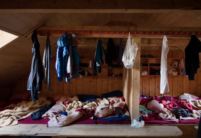 The Kaunergrathütte hut in the Pitztal Valley, © Tirol Werbung/Bert Heinzlmeier