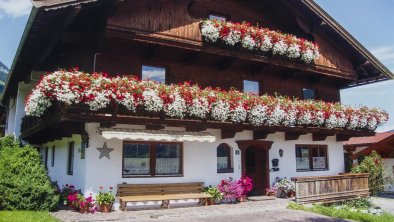 Söll_Haus aussen_Wilder Kaiser, © Bauernhof Hinterfirst/Jakob Fuchs