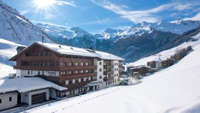 Hotel Alpenhof im Winter