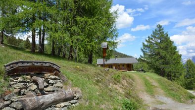 Einfahrt zur Hütte