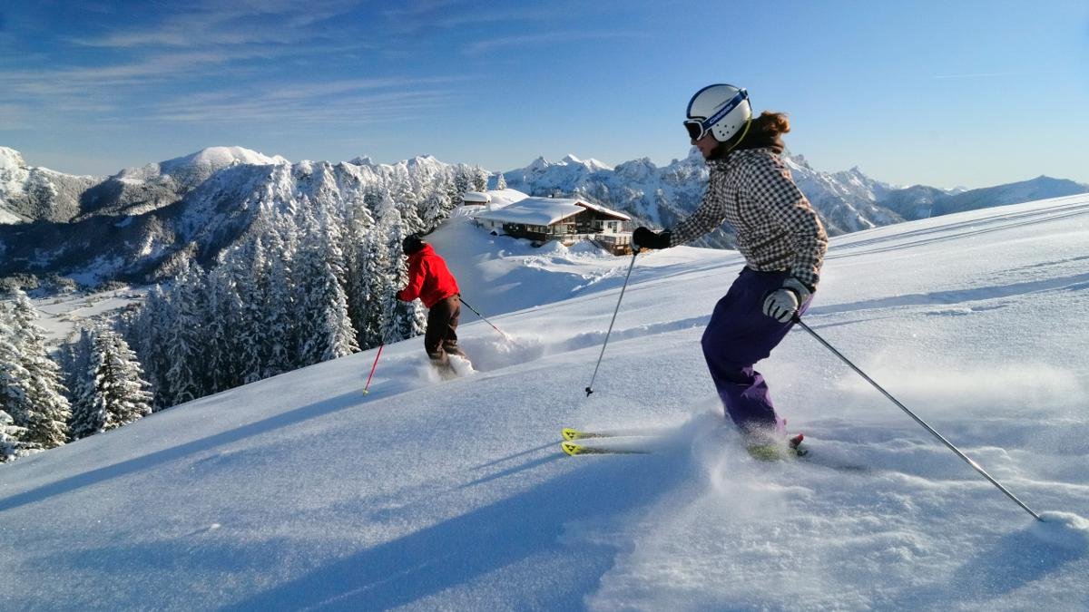 Visitors to the Tannheimer Tal region in winter are spoilt for choice when it comes to skiing. The area boast six small resorts, including Schattwald, Tannheim and Jungholz, ideal for families and all those looking for a little peace and quiet on the slopes., © Tannheimer Tal