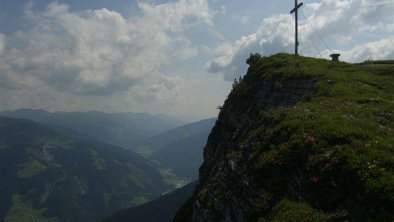 Gipfelkreuz Hausberg: Gerlossteinwand 2166m