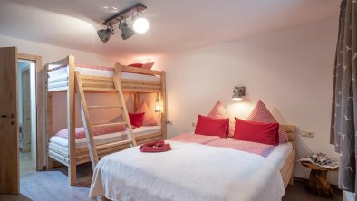 Ferienwohnung_Bergwelt Schlafzimmer 2