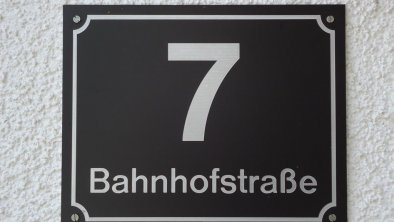 Bahnhofstraße 7