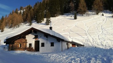 Unsere Stallenalm Hütte im Winter