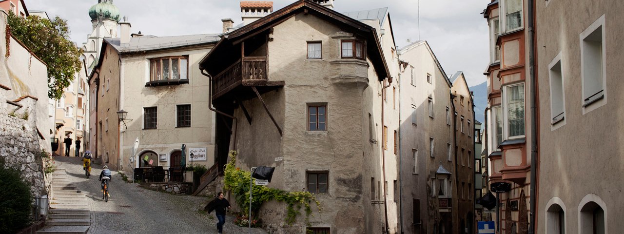 The medieval oldtown in the centre of Hall in Tirol, © Tirol Werbung/Verena Kathrein