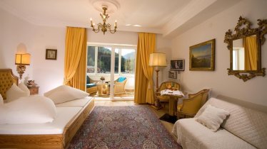 Doppelzimmer mit Lounge, © Hotel Schloss Fernsteinsee