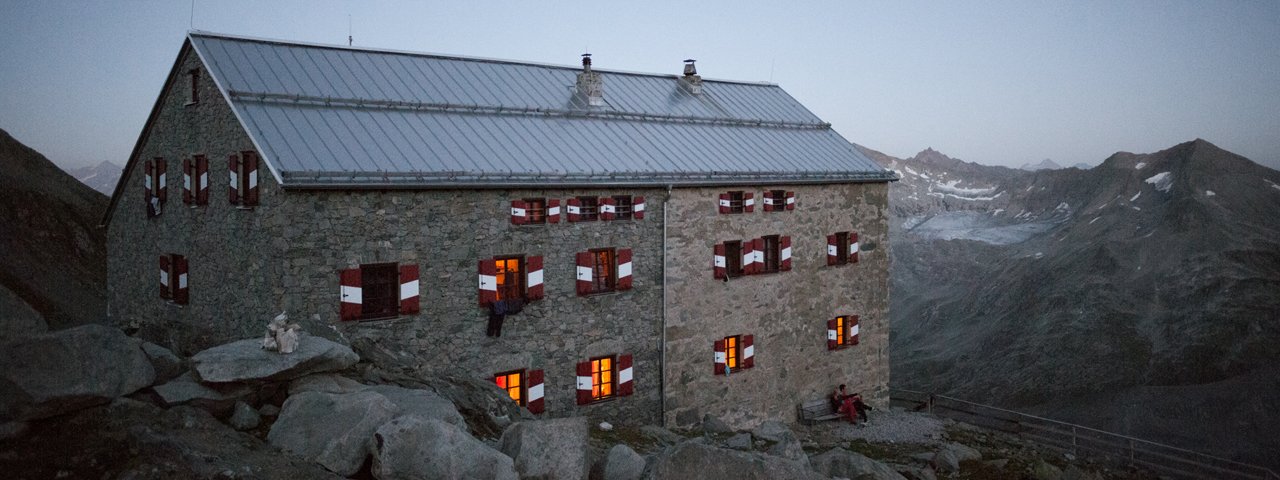 Neue Prager Hütte, © Tirol Werbung/Jens Schwarz