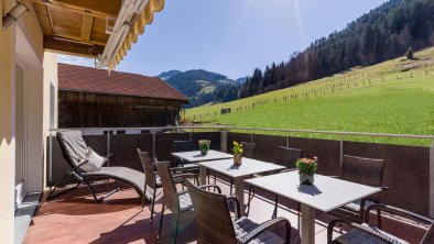 Tannenhof_Wald_12_Soell_04_2022_Terrasse