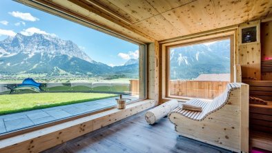 Panoramasauna - Blick zur Zugspitze, © Stangl Innrbuck