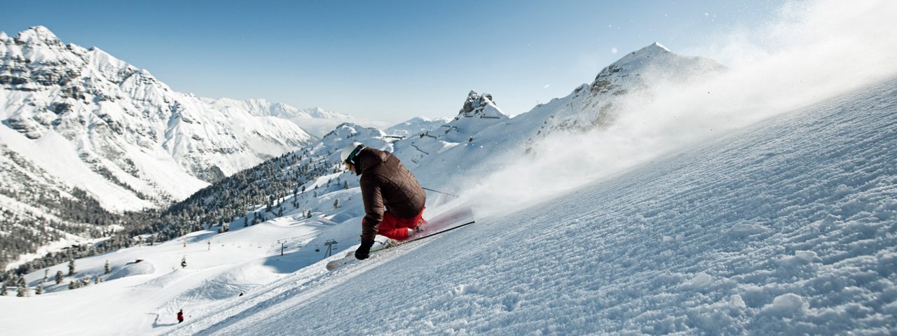 Skiing in Stubaital Valley, © TVB Stubai Tirol/Andre Schönherr