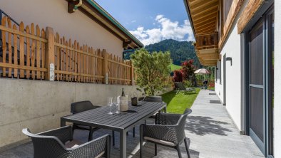 Itter_Ferienhaus_Schneidermascht_Terrasse, © Chalet zum Schneider Mascht/Familie Embacher