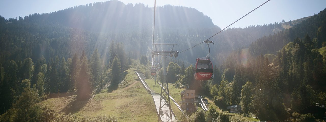 The Hahnenkammbahn cable car in Kitzbühel, © Tirol Werbung/Jens Schwarz