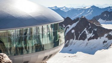 View of Wildspitzbahn Top Terminal and Café 3.440, © Pitztaler Gletscherbahnen