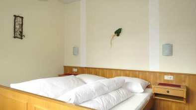 Ferienwohnung 2 - Schlafzimmer