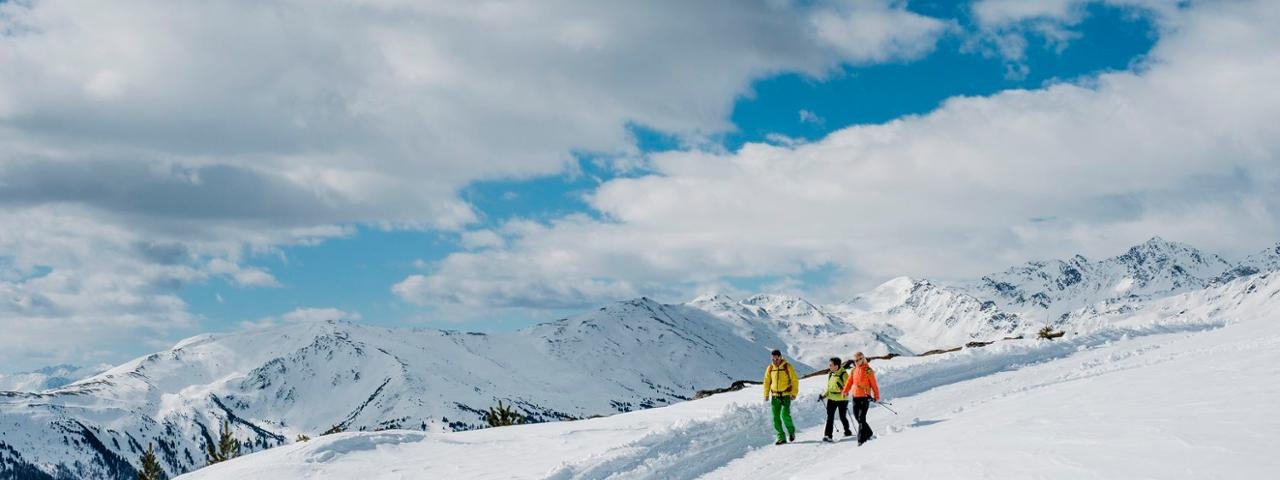 Winter hike on Venet mountain, © Hans Herbig