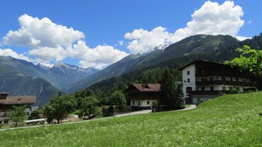 Summer front view, © Apart Tuxertal