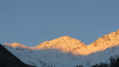 Schneeberge im Abendlicht