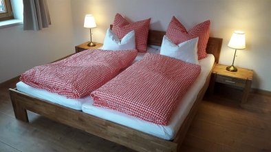 7 Schlafzimmer Doppelbett