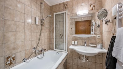 Pölven- oder Hohe Salve Zimmer Bad
