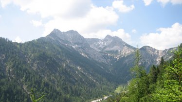 Looking towards the Schleimsattel ridge, © Naturpark Karwendel/Sina Hölscher