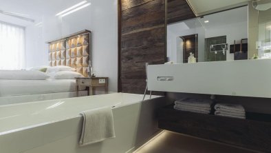 MOOSER_Hotel_Bathroom