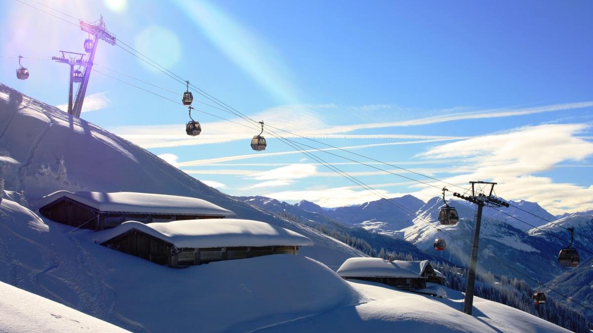 Skiers and snowboarders keen to cover as many kilometres as possible during their holiday should head to the Skiwelt Wilder Kaiser-Brixental, the largest connected ski area in Austria., © Stephan Bannach