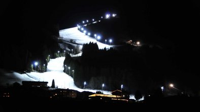 Skigebiet Reitherkogelbahn bei Nacht, © Gabriele Grießenböck