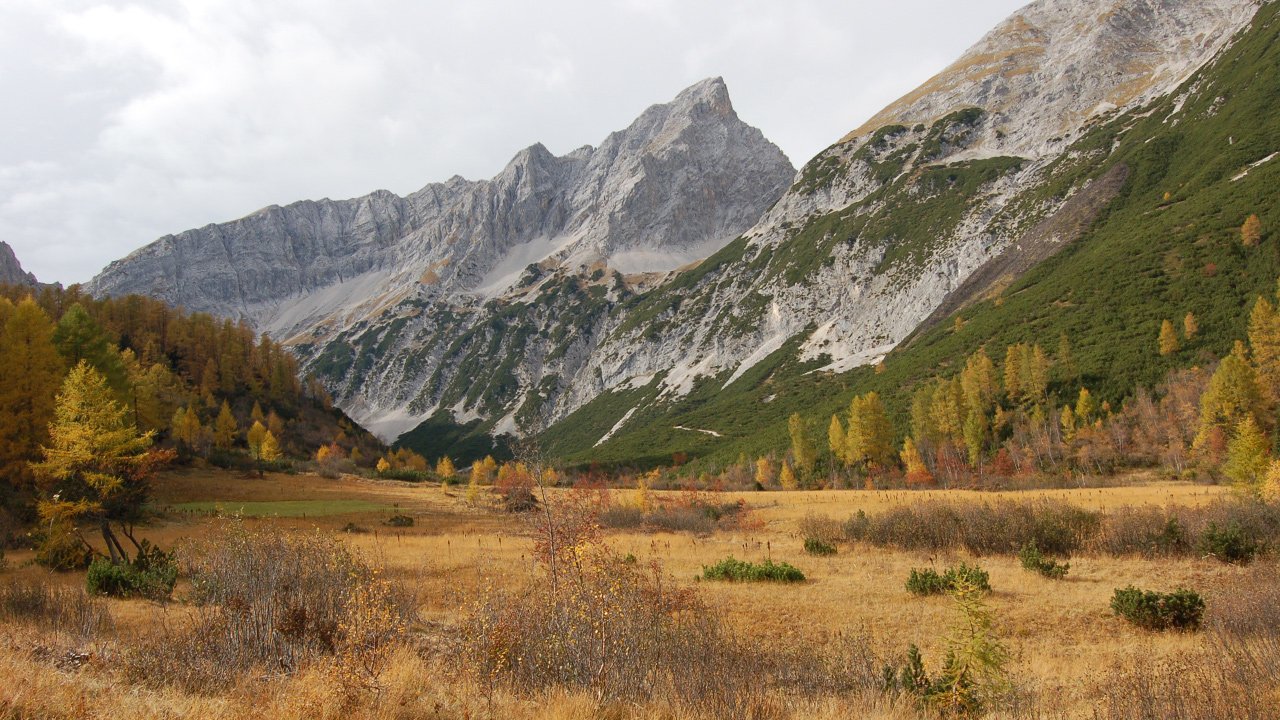 Halltal Valley in the Karwendel Nature Park, © Alpenpark Karwendel/G. Haselwanter