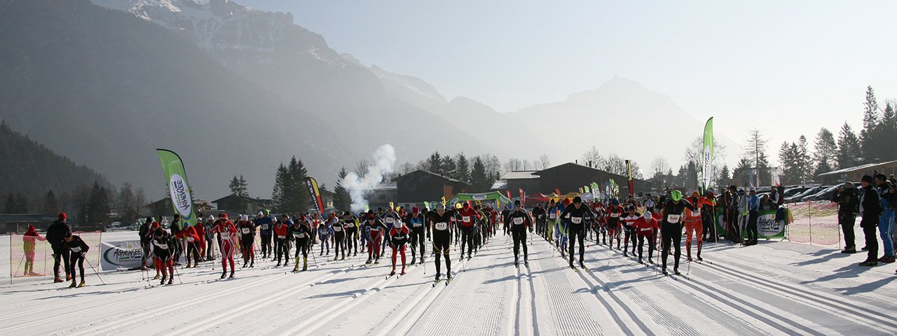 The Start in Pertisau: Professional and amateur cross country skiers compete for their chance at glory at the Achensee Lake 3-Valleys-Run, © Achensee Tourismus