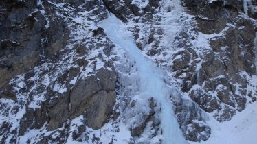 Ice climbing on the Engefall waterfall in the Tannheimer Tal Valley, © Climbers' Paradise