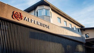 alpenrose front view, © Alpenrose / Vanmey
