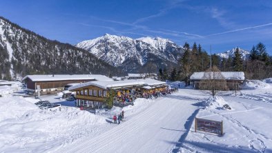 Loipenstuben_Pertisau_02_2019_aussen_Winter_Drohne, © Hotel Karlwirt