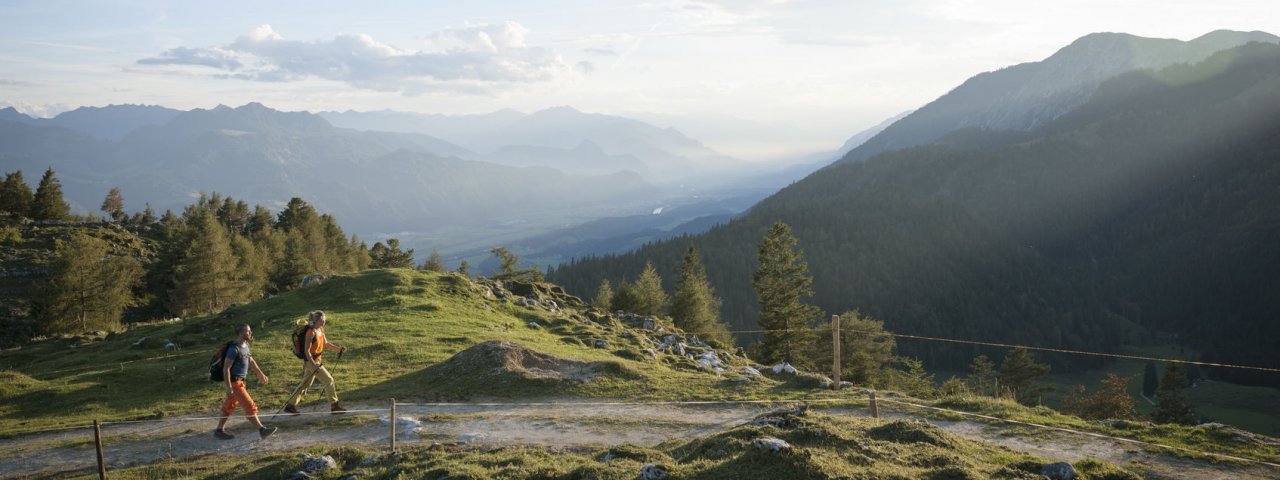 Hiking to Buchacker Alm Hut, © Tirol Werbung/Jens Schwarz