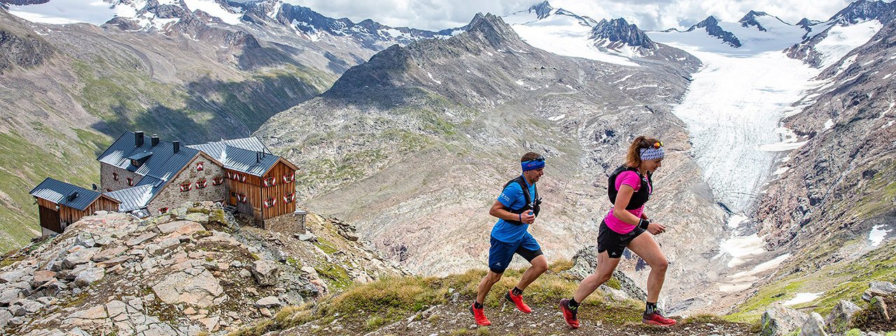 Up-close and personal with the glaciers: the Glacier Trail Run winds its way past the Ramolhaus lodge, © Ötztal Trailrunning