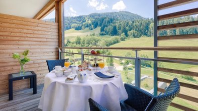 JPEG_Kempinski Das Tirol_Room Service_Breakfast 2