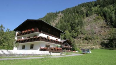 Apartment near Hoge Tauern National Park, © bookingcom