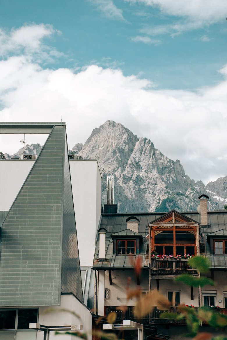 The Abraham-Haus with the Lienz Dolomites in the background.
