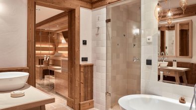 #305 Designer bathroom with  Private Spa including