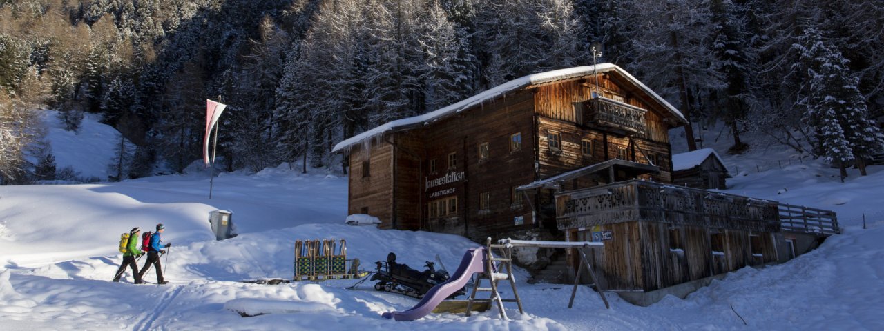 The Larstighof hut serving drinks and snacks is part of this walk through the Horlachtal Valley, © Ötztal Tourismus