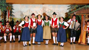 The Gundolf Family performs authentic folk music, Tirolean dances, shoe-slapping as well as typical singing, cow-bell ringing, and yodelling, © Familie Gundolf