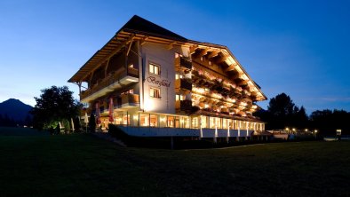 Hotel Bergland am Abend, © Hotel Bergland