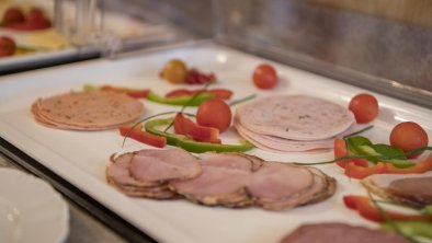 Frühstück-mit-Wurst-und-Käse (Groß)