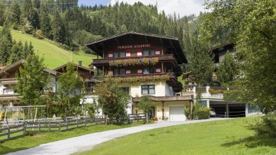 Gästehaus Zillertal in der Zillertal Arena, © Pension Zillertal, Günther Hauser