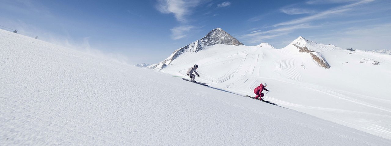 From the family-friendly Spieljochbahn at the entrance to the valley to the Hintertux Glacier at 3,250m altitude, the Zillertal Valley is home to a selection of ski resorts catering for all tastes and abilities. Beginners will find plenty of easy slopes to practise their turns, while absolute experts can take on the steepest piste in Austria, the intimidatingly named Harakiri., © Zillertal Tourismus / Tom Klocker