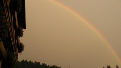 Regenbogen über Weidacherhof
